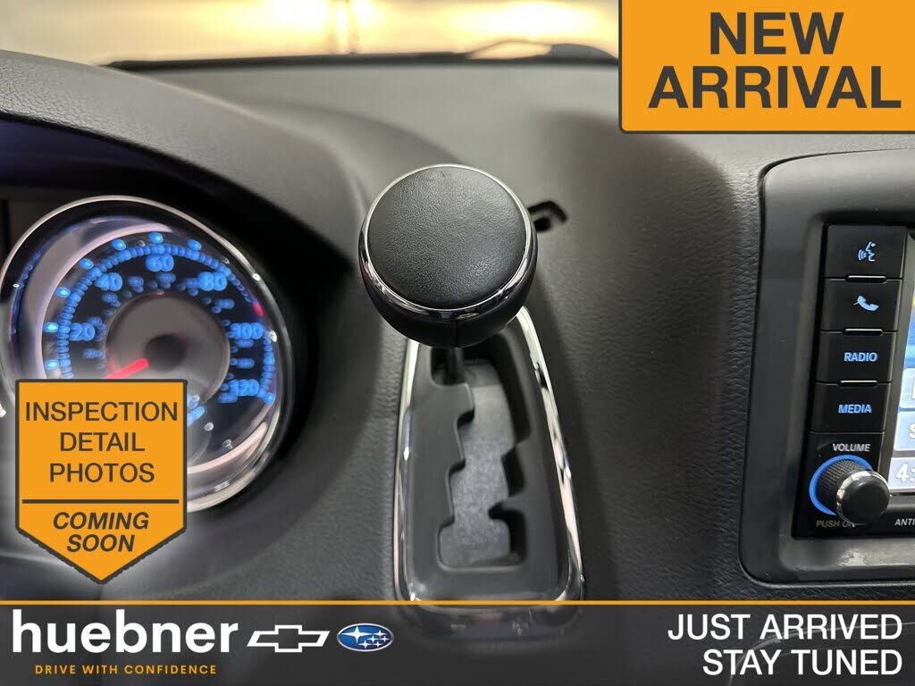 2015 CHRYSLER Town and Country