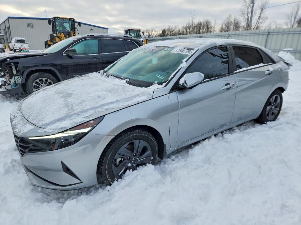 2022 HYUNDAI Elantra