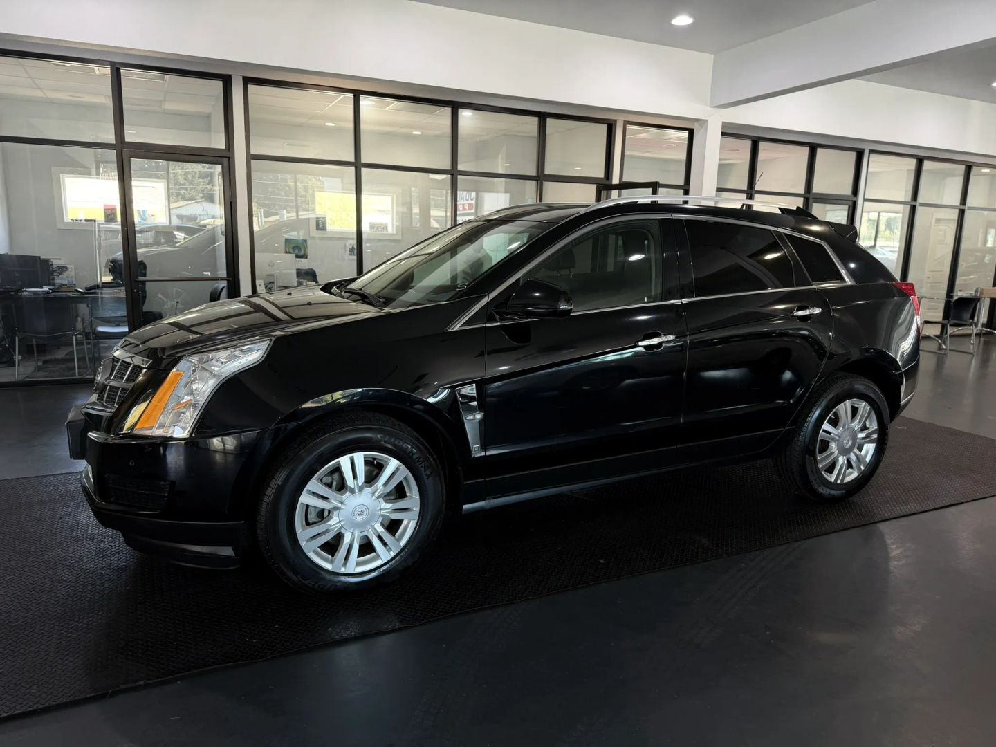 2010 CADILLAC SRX