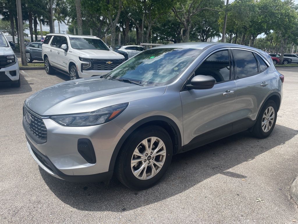 2023 FORD Escape