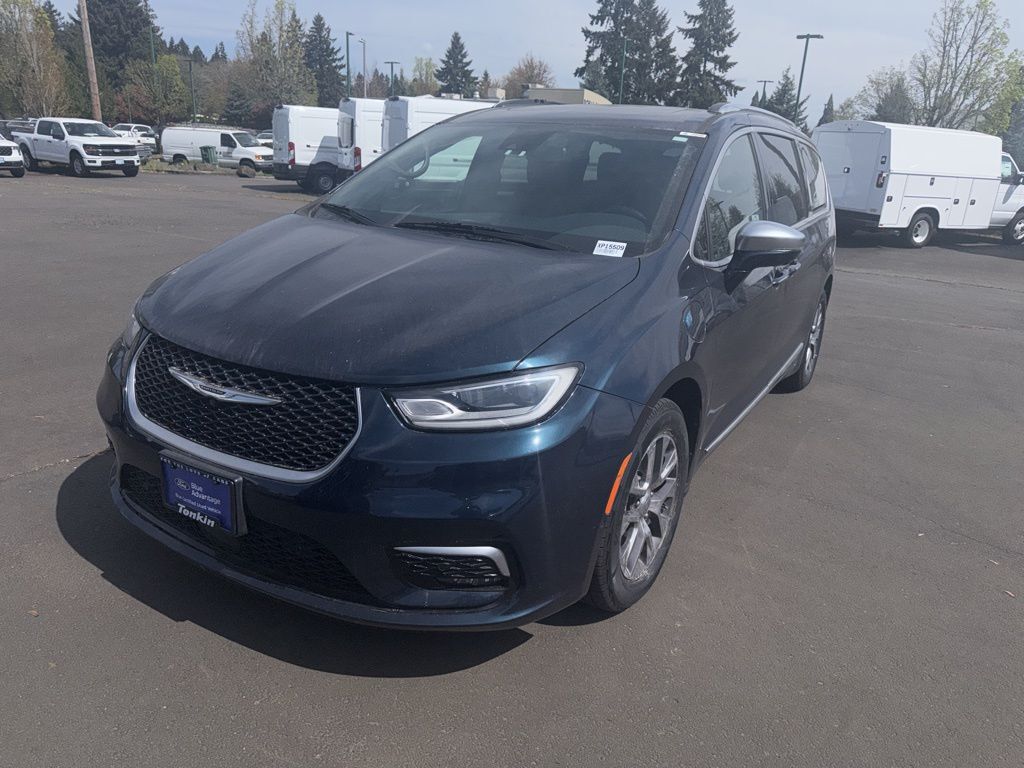 2022 CHRYSLER Pacifica