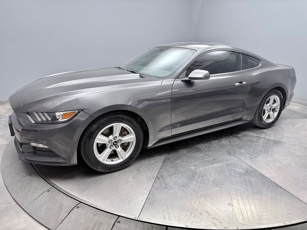 2017 FORD Mustang