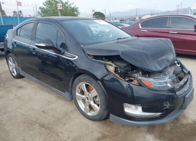 2013 CHEVROLET Volt