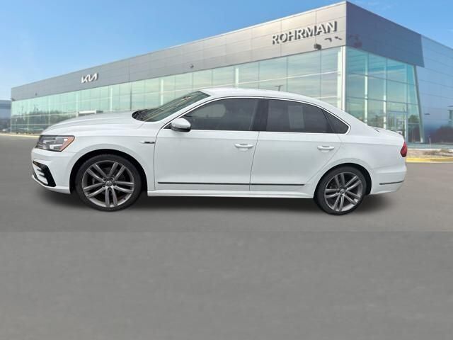 2017 VOLKSWAGEN Passat