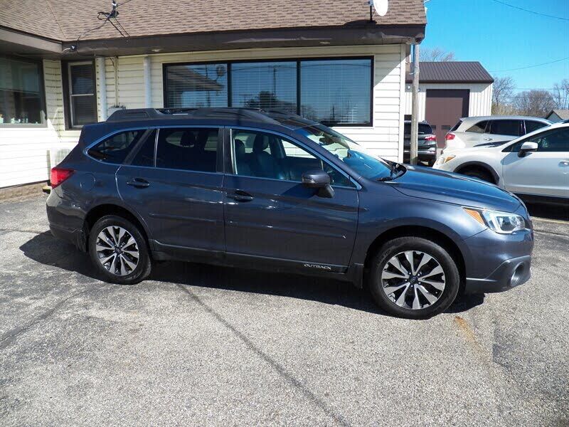 2017 SUBARU Outback
