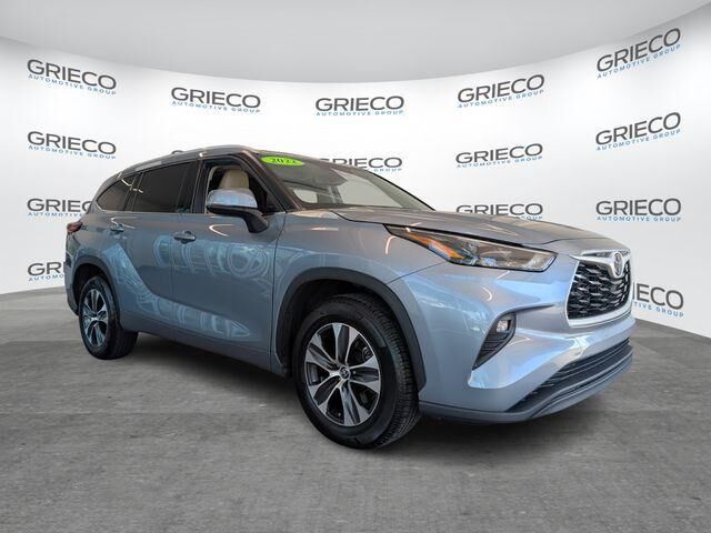 2022 TOYOTA Highlander