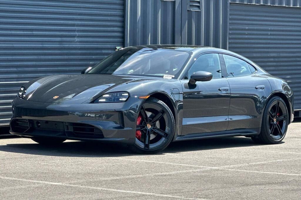 2026 PORSCHE Taycan