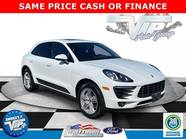 2017 PORSCHE Macan