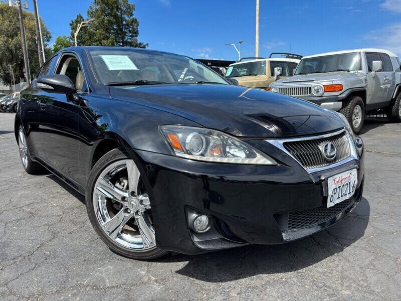2011 LEXUS IS
