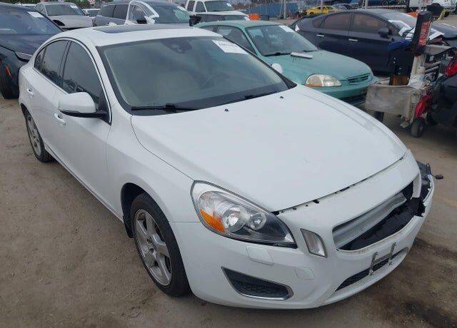 2012 VOLVO S60