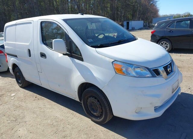 2017 NISSAN NV200