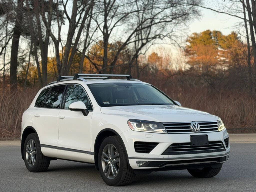 2015 VOLKSWAGEN Touareg