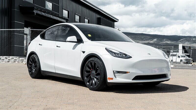 2020 TESLA Model Y