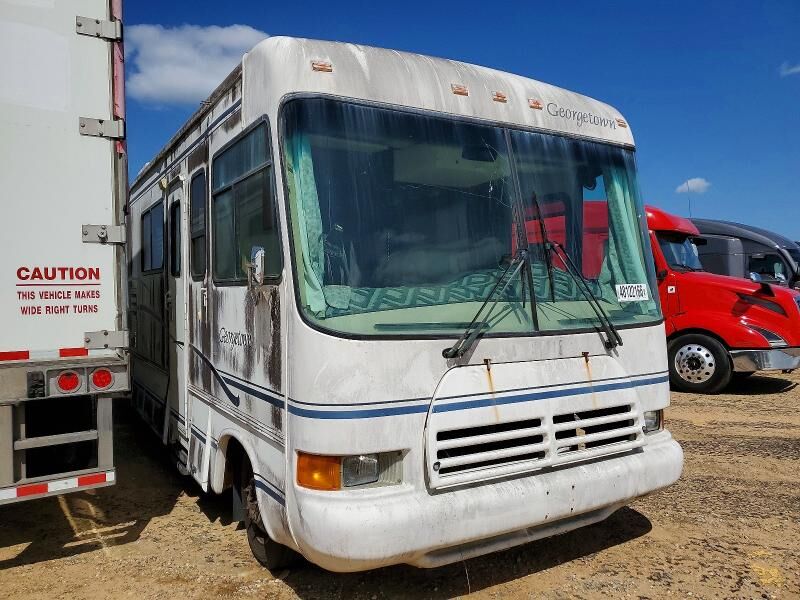 2000 WORKHORSE 1 Ton Nominal