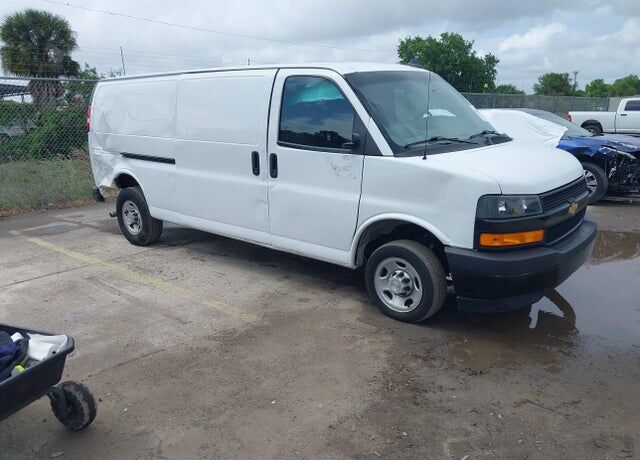 2023 CHEVROLET Express