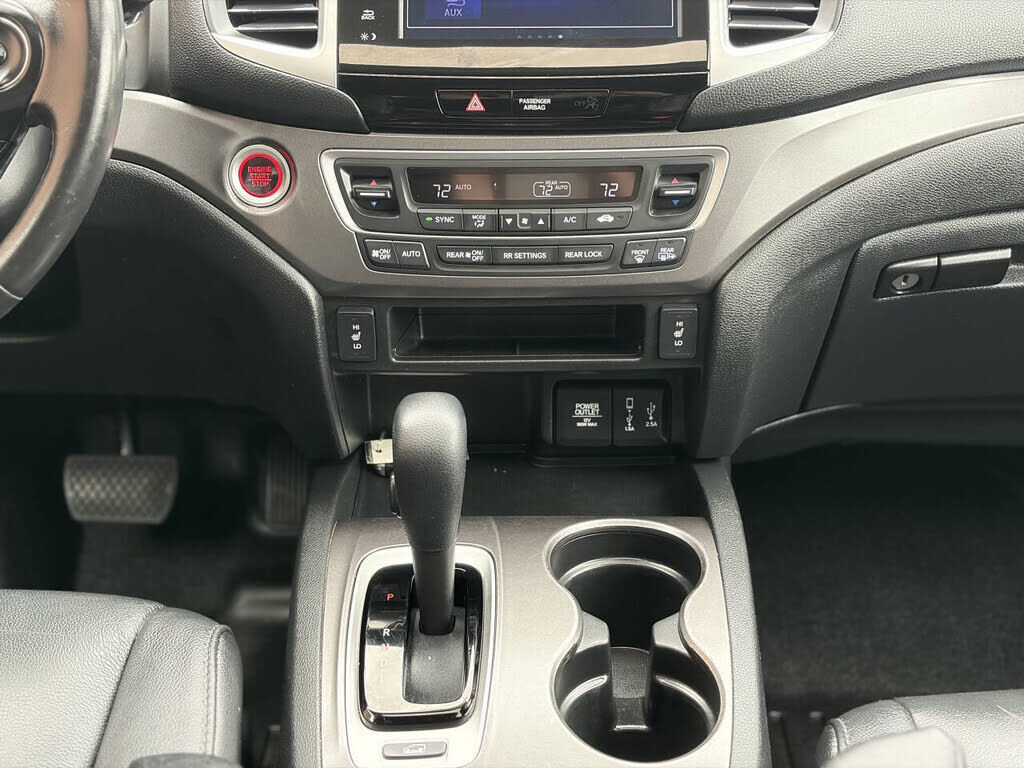 2017 HONDA Pilot