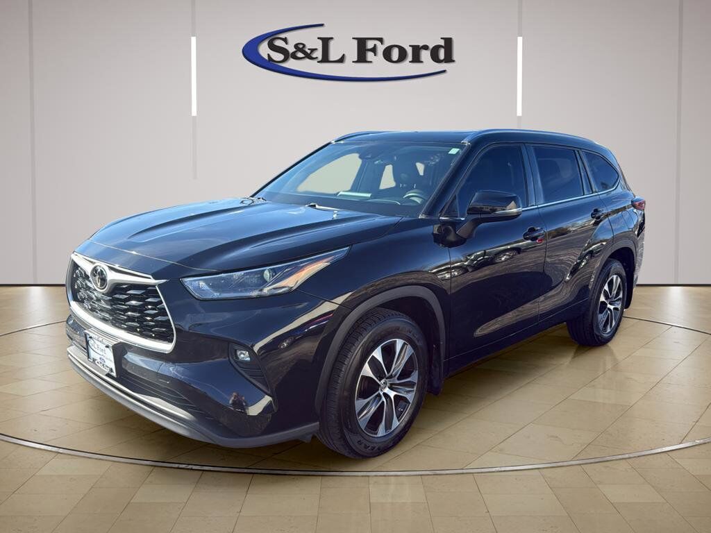 2021 TOYOTA Highlander