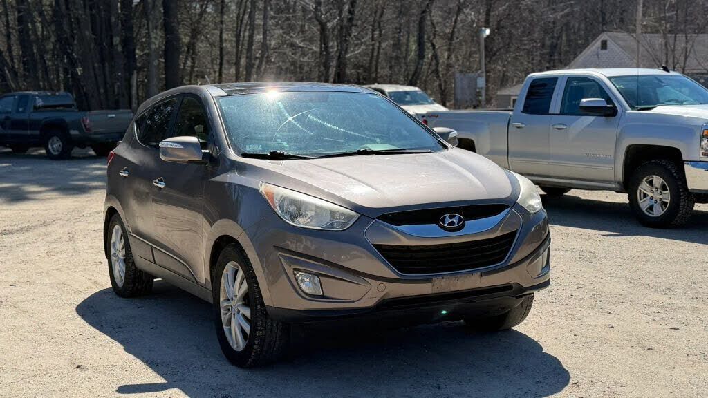 2011 HYUNDAI Tucson