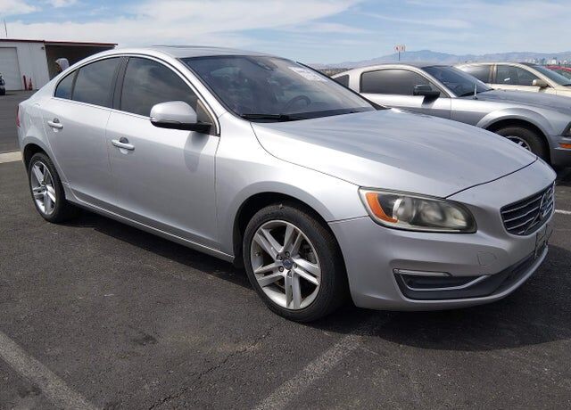 2015 VOLVO S60