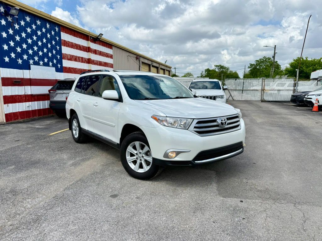 2013 TOYOTA Highlander