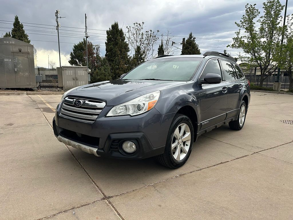 2014 SUBARU Outback