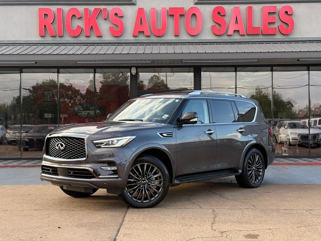 2022 INFINITI QX80