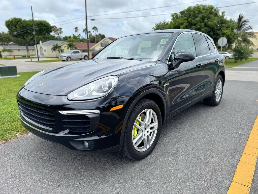 2015 PORSCHE Cayenne