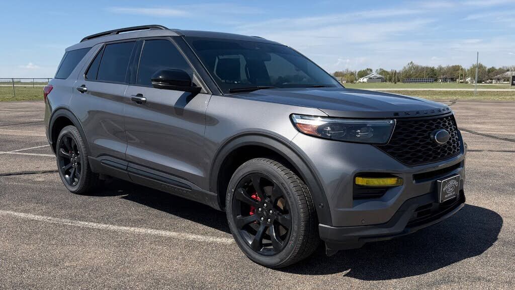 2021 FORD Explorer