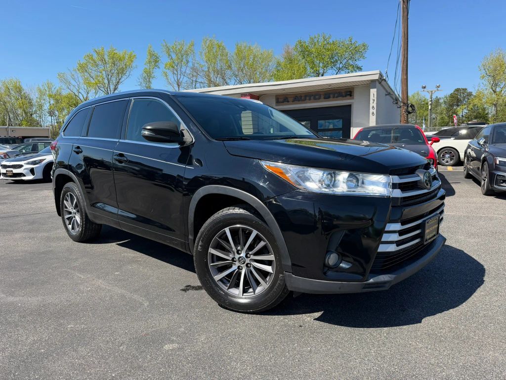 2017 TOYOTA Highlander