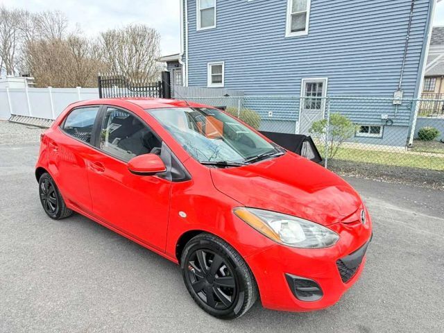 2012 MAZDA Mazda2