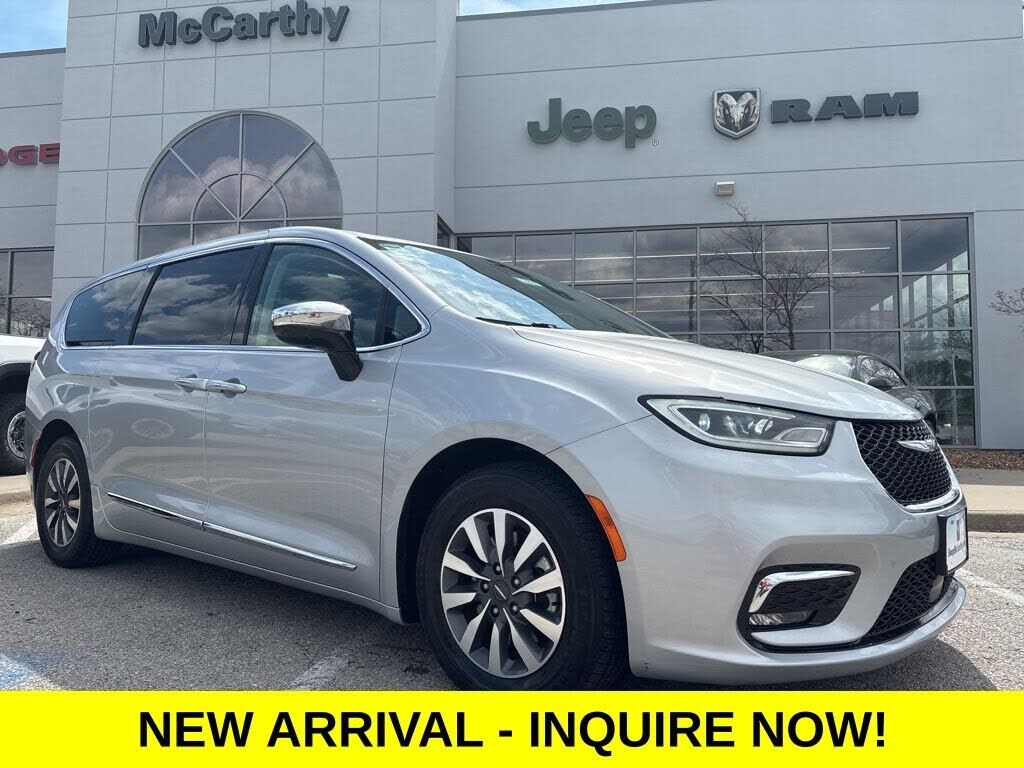 2023 CHRYSLER Pacifica