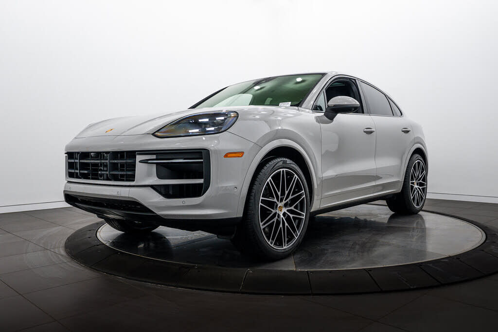 2024 PORSCHE Cayenne