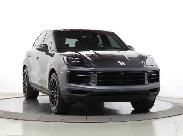 2024 PORSCHE Cayenne