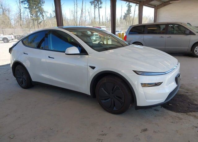 2026 TESLA Model Y