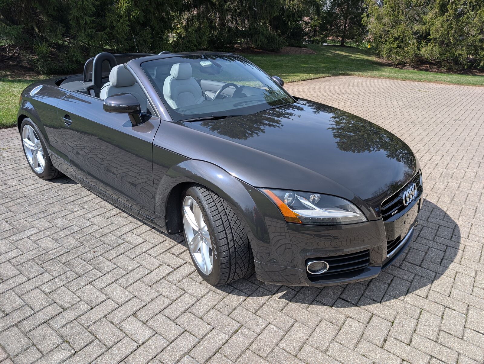 2011 AUDI TT