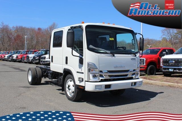2027 ISUZU NPR/NPR-HD