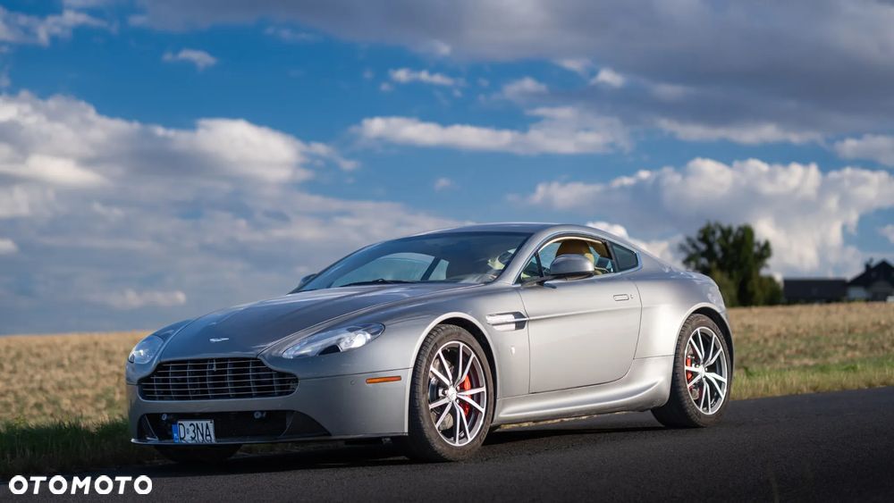 Aston Martin V8 Vantage