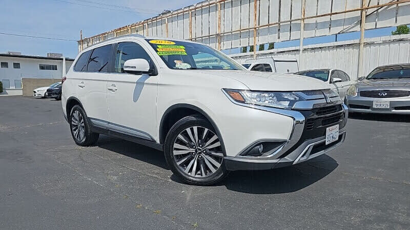 2020 MITSUBISHI Outlander