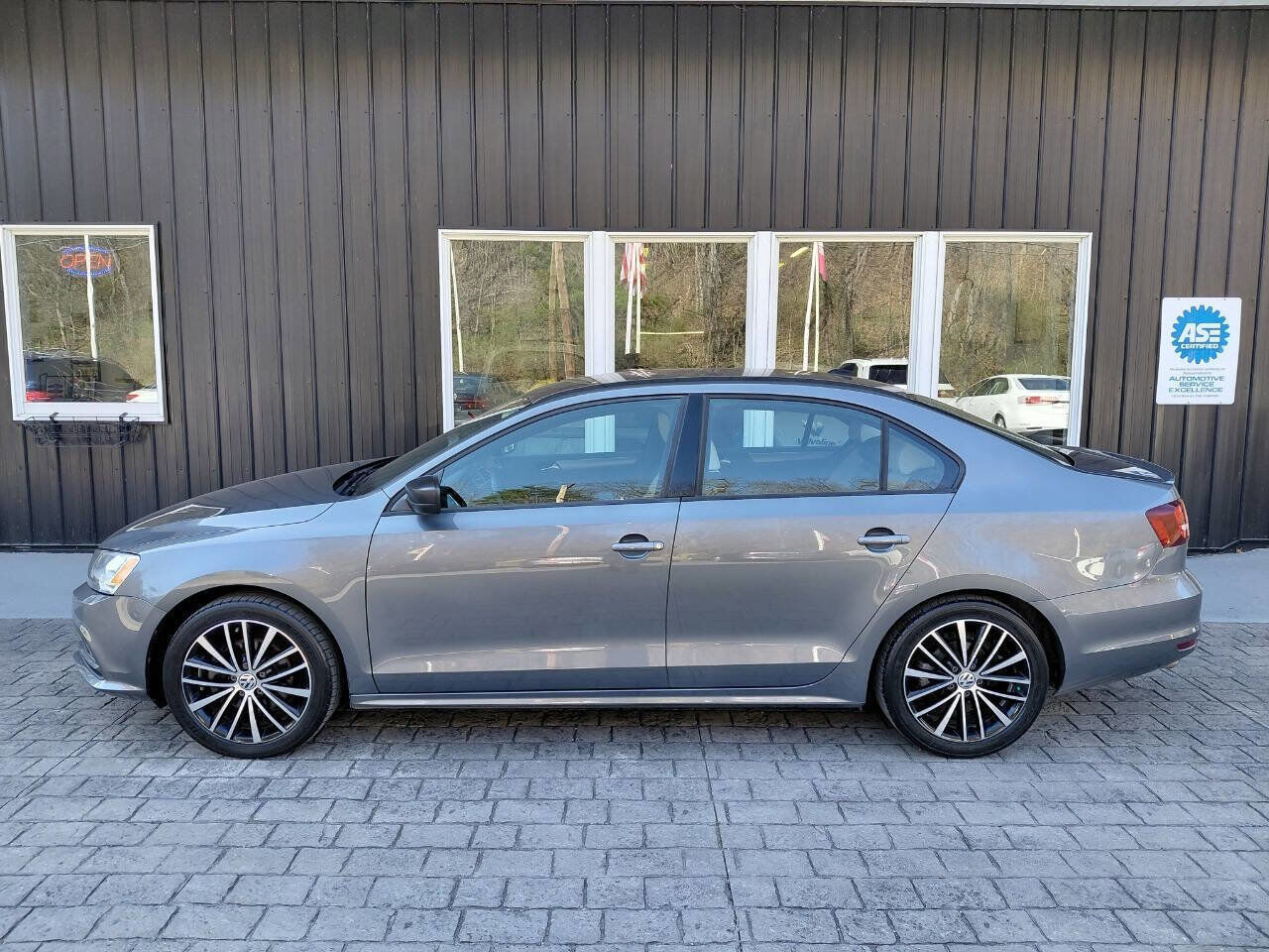2016 VOLKSWAGEN Jetta