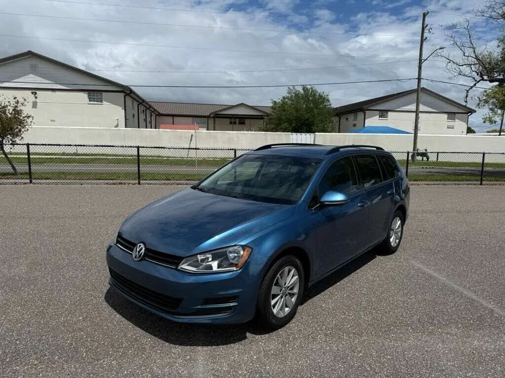 2016 VOLKSWAGEN Golf SportWagen