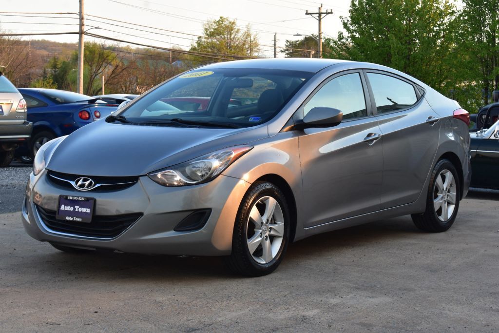 2011 HYUNDAI Elantra