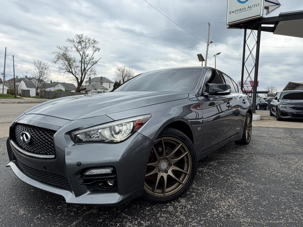 2017 INFINITI Q50