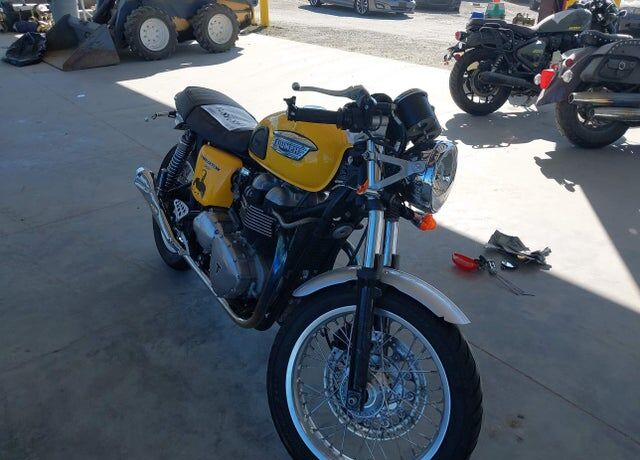 2005 TRIUMPH Thruxton