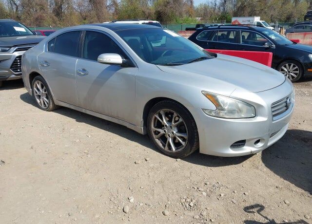 2012 NISSAN Maxima