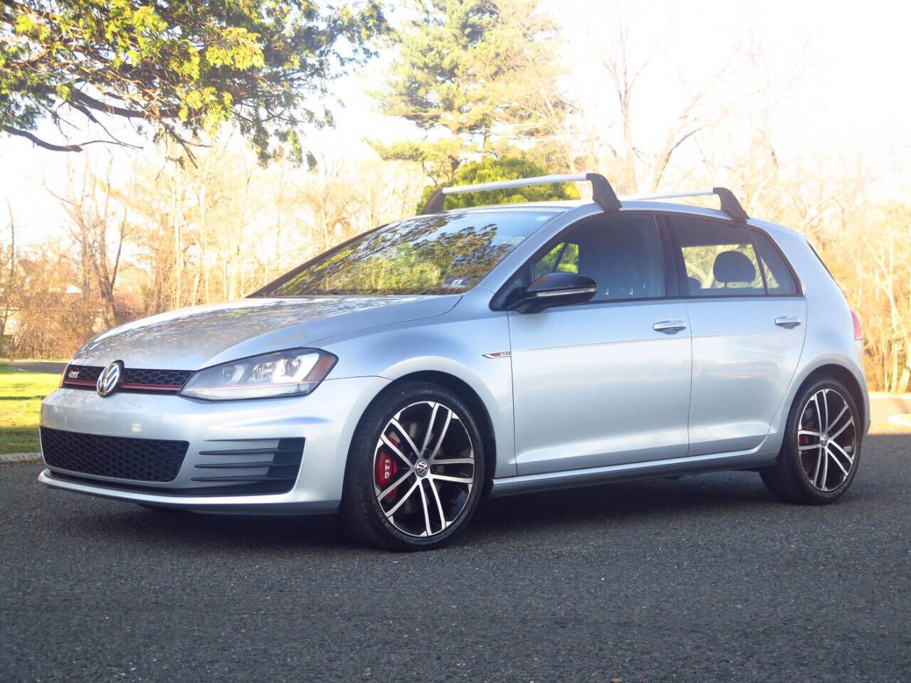 2017 VOLKSWAGEN Golf GTI