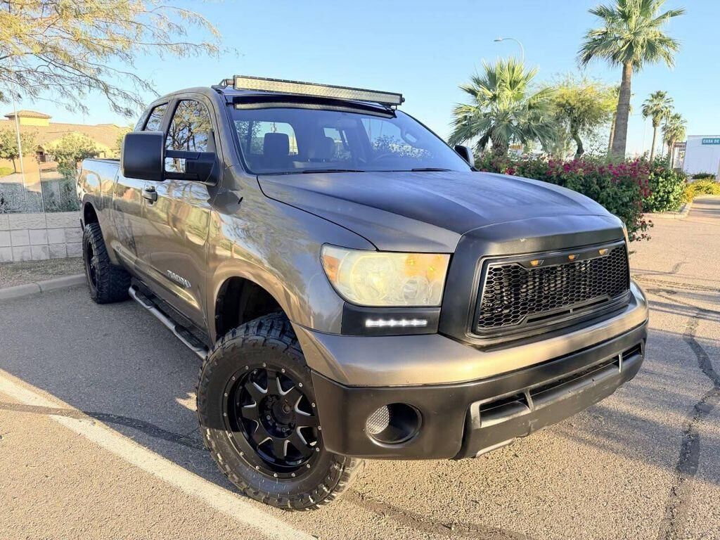 2010 TOYOTA Tundra