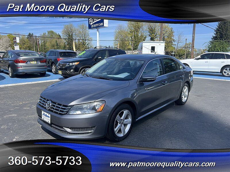 2012 VOLKSWAGEN Passat