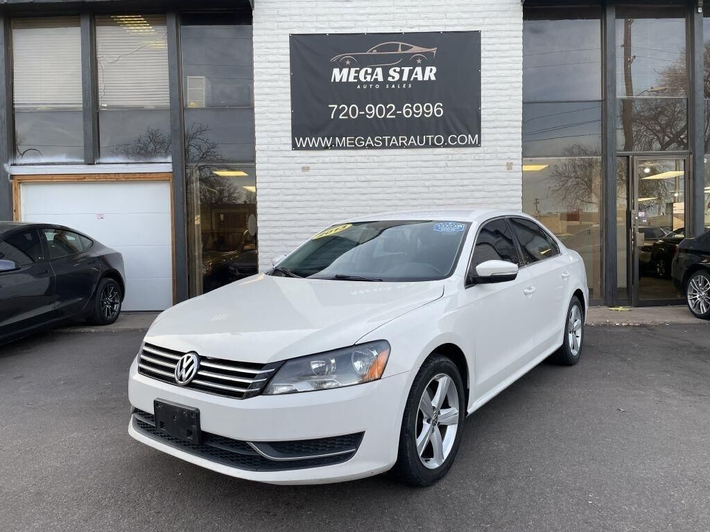 2013 VOLKSWAGEN Passat