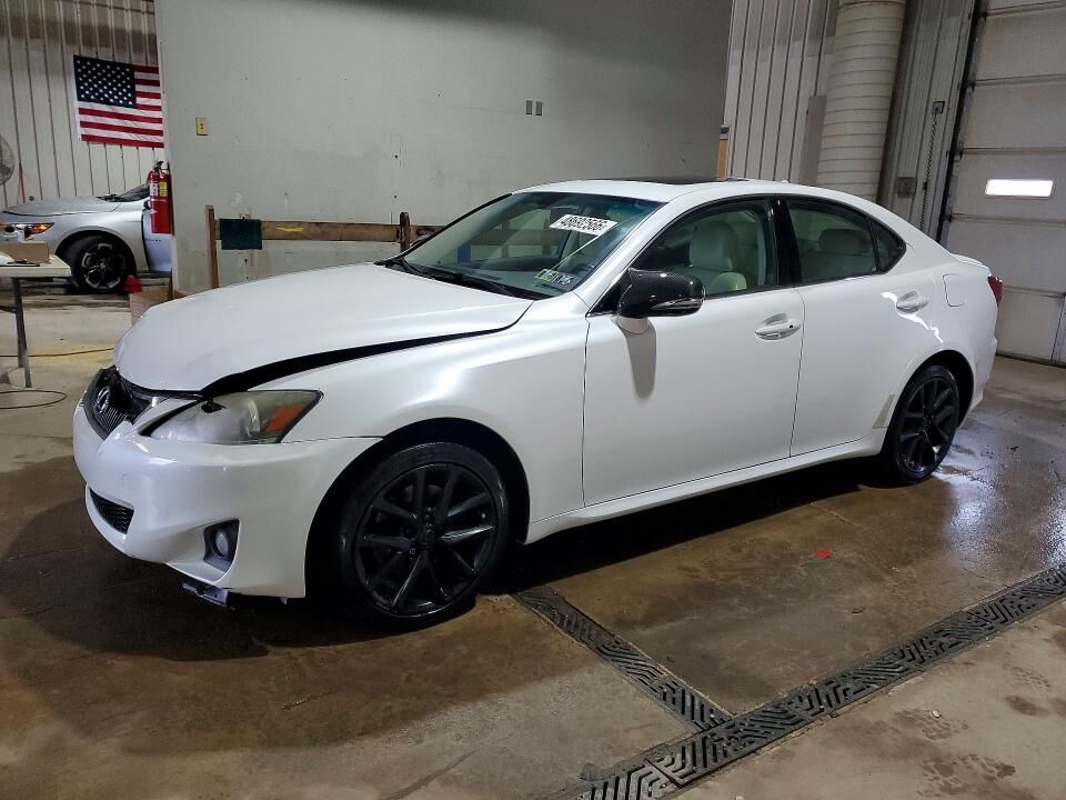 2011 LEXUS IS