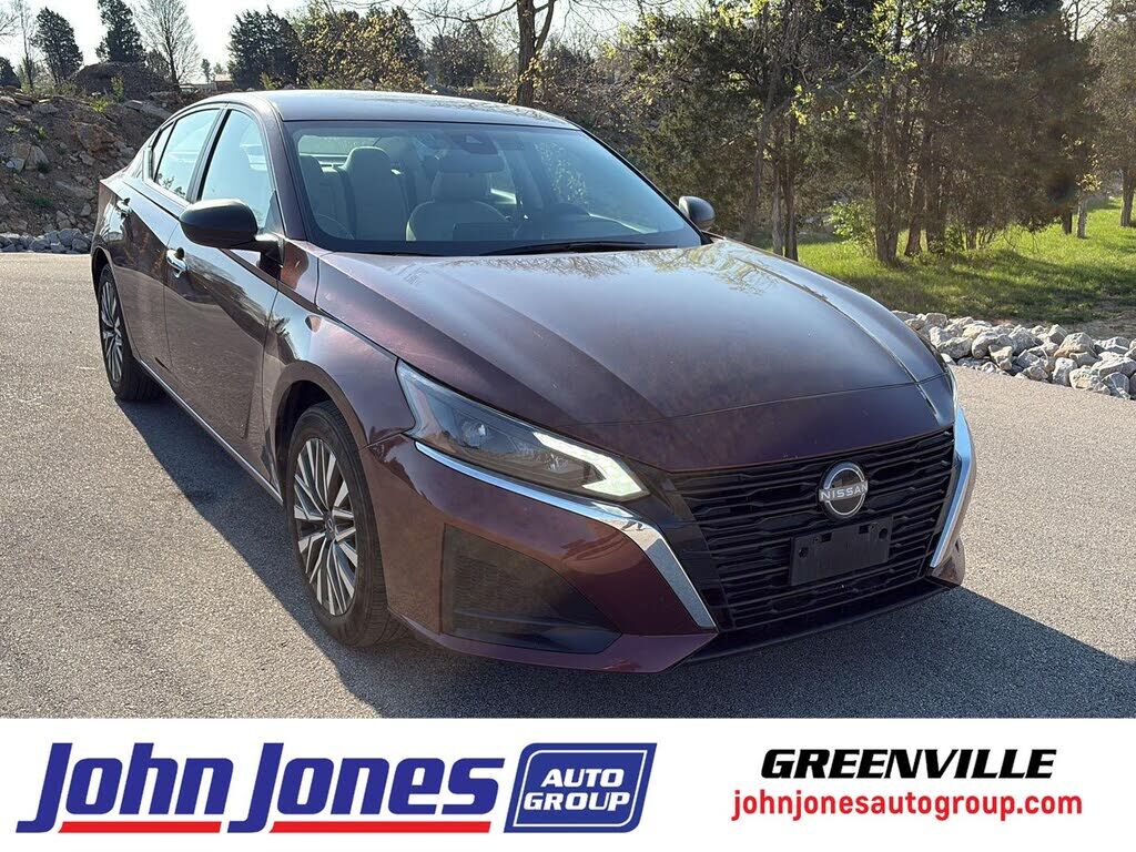 2025 NISSAN Altima